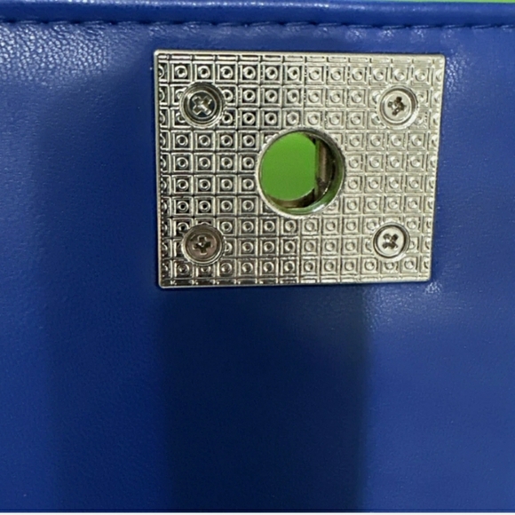 Badgley Mischka Quilted Crossbody Bag - Picture 4 of 7